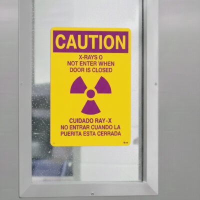 Caution X-Rays Do Not Enter When Door Is Closed (Sym)